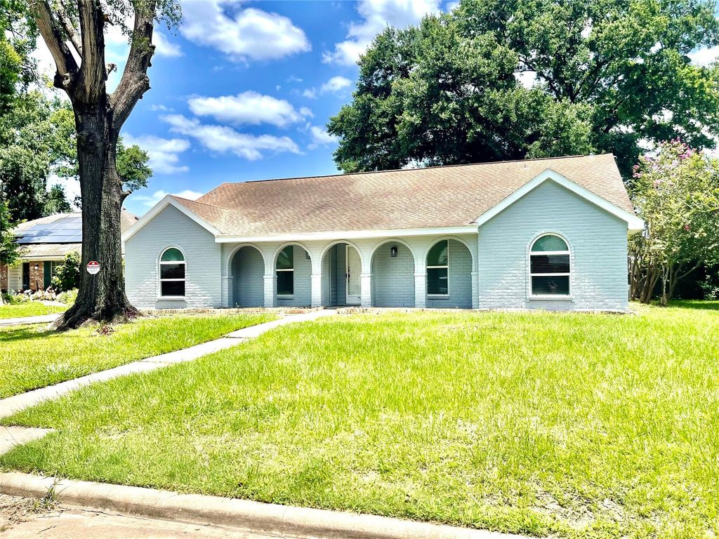 9626 Hearthwood Drive, Houston, TX 77040