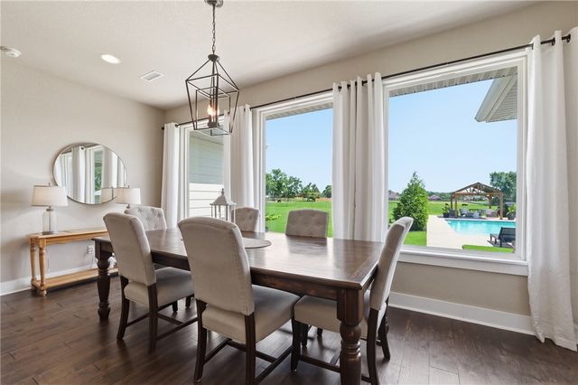 13615 Bethel Blacktop Road, Farmington, AR 72730