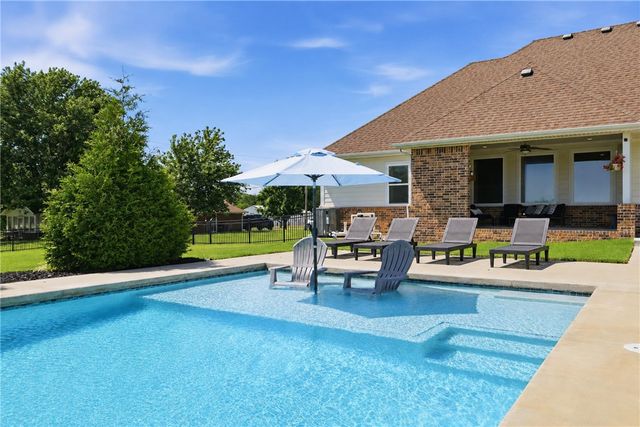 13615 Bethel Blacktop Road, Farmington, AR 72730