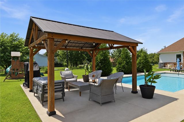 13615 Bethel Blacktop Road, Farmington, AR 72730