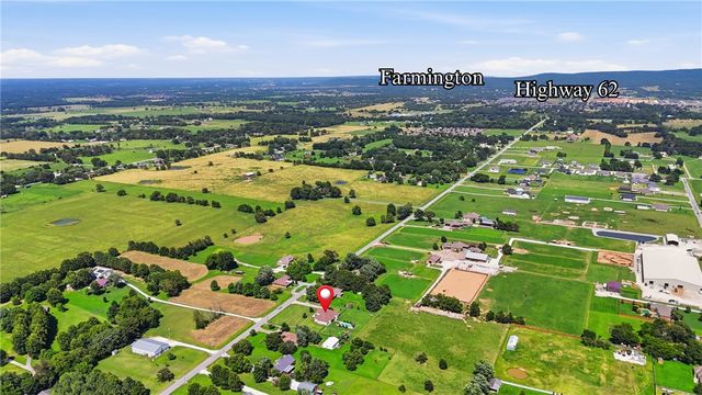 13615 Bethel Blacktop Road, Farmington, AR 72730