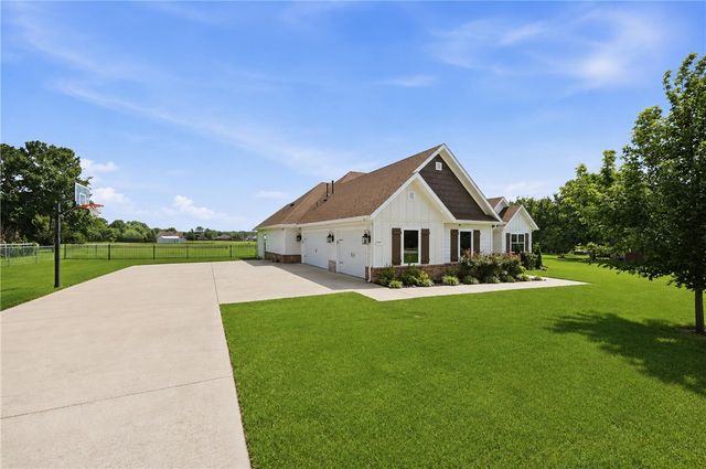 13615 Bethel Blacktop Road, Farmington, AR 72730