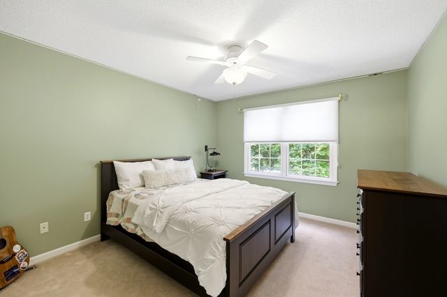 8 Wintergreen Cir, Southwick, MA 01077