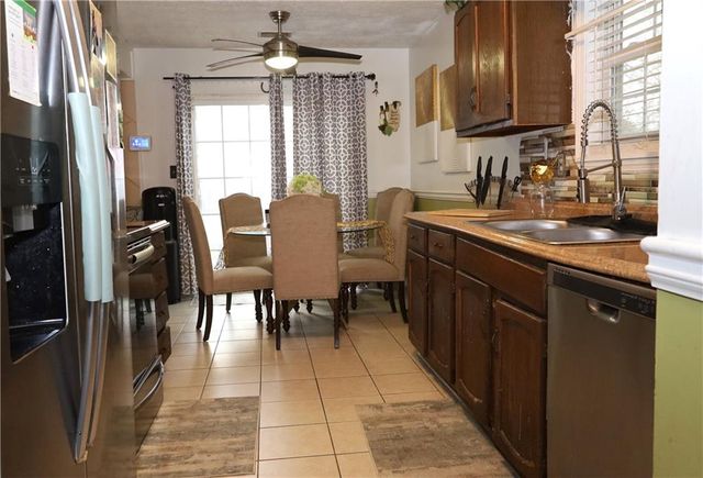 9396 Forest Knoll Drive, Jonesboro, GA 30238