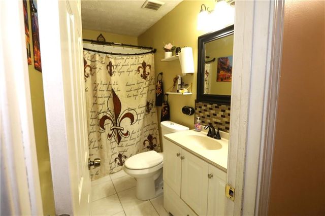 9396 Forest Knoll Drive, Jonesboro, GA 30238