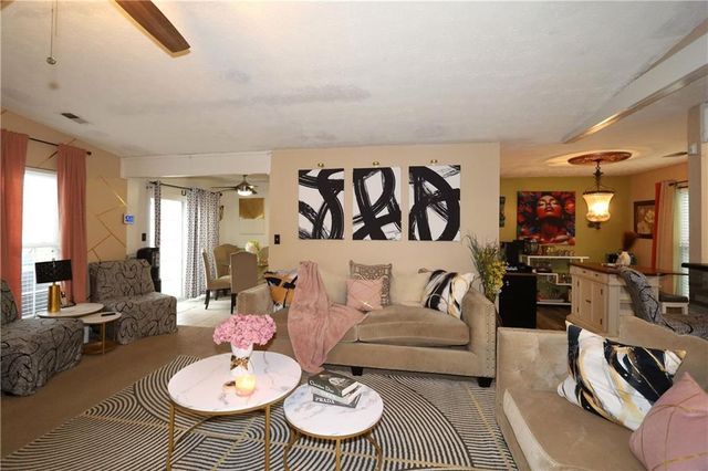 9396 Forest Knoll Drive, Jonesboro, GA 30238