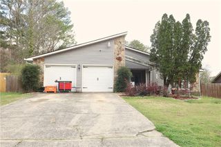 9396 Forest Knoll Drive, Jonesboro, GA 30238