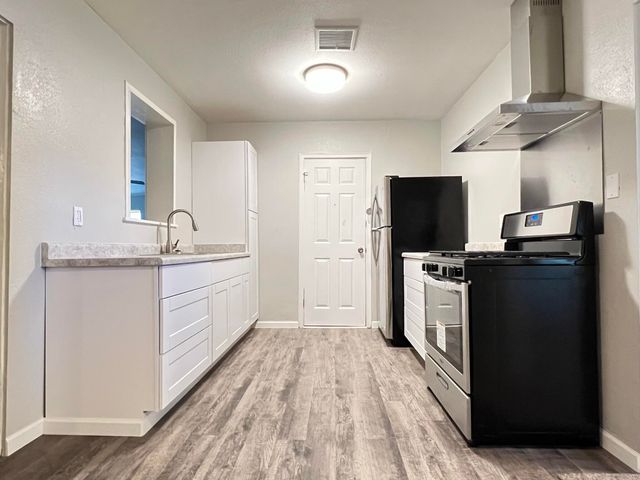 408 RAMONA Avenue, El Paso, TX 79915