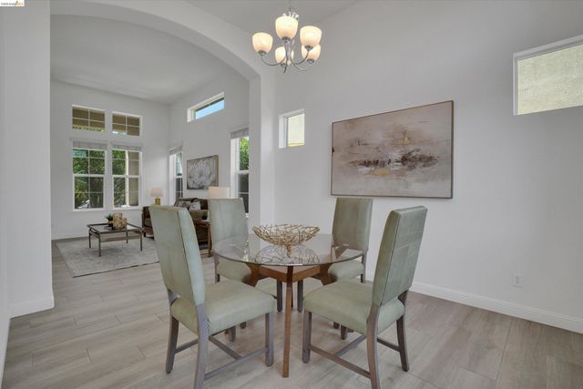 14 Renoir Ct, Oakley, CA 94561
