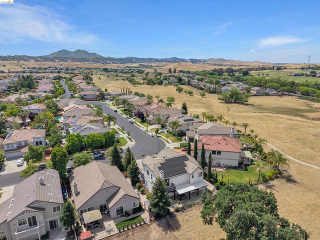 14 Renoir Ct, Oakley, CA 94561