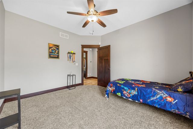 4920 Misty Morning Court SW, Cedar Rapids, IA 52404