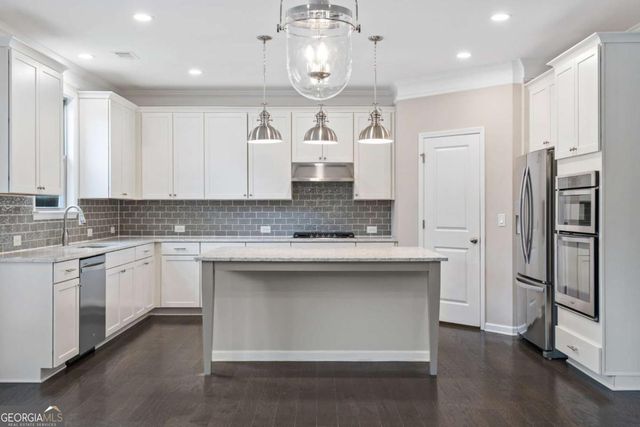 123 Marlow Drive, Woodstock, GA 30188