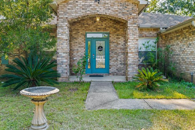 57 S Pleasant Drive, Defuniak Springs, FL 32435