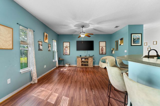 57 S Pleasant Drive, Defuniak Springs, FL 32435