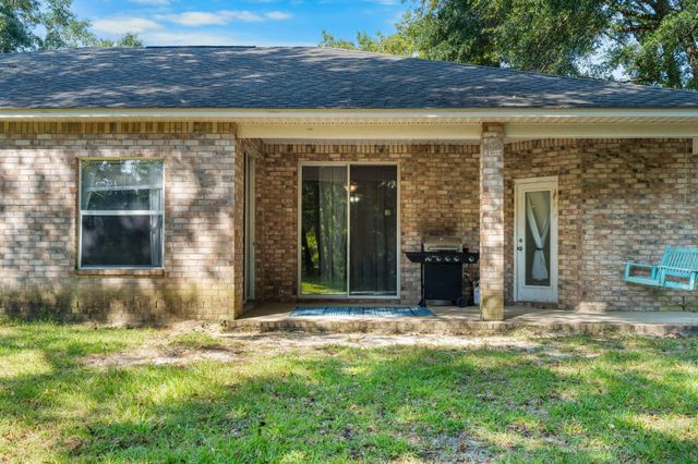 57 S Pleasant Drive, Defuniak Springs, FL 32435