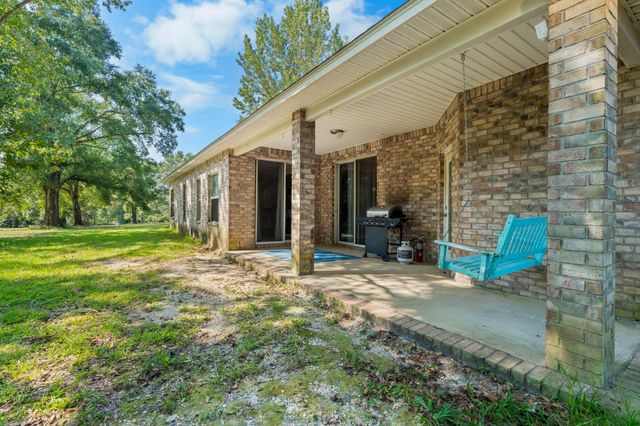 57 S Pleasant Drive, Defuniak Springs, FL 32435