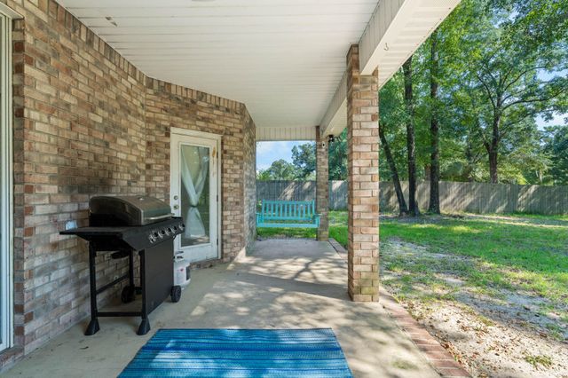 57 S Pleasant Drive, Defuniak Springs, FL 32435