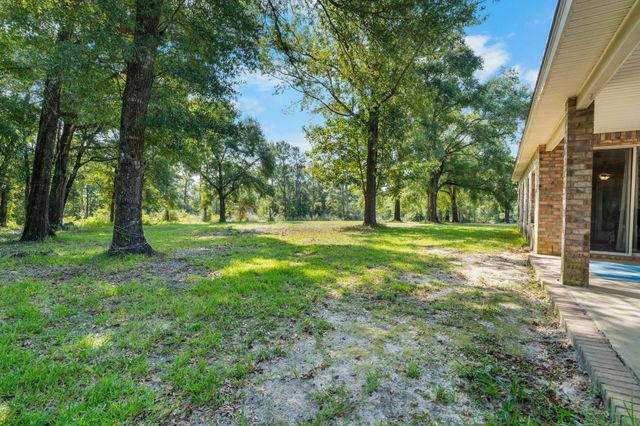 57 S Pleasant Drive, Defuniak Springs, FL 32435