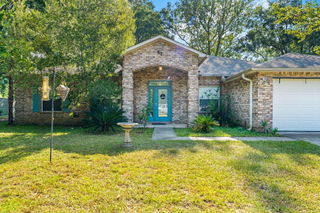 57 S Pleasant Drive, Defuniak Springs, FL 32435