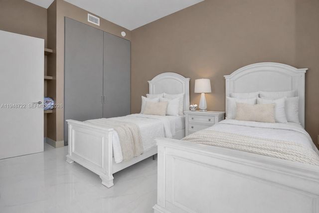 700 NE 24th PH5801, Miami, FL 33137