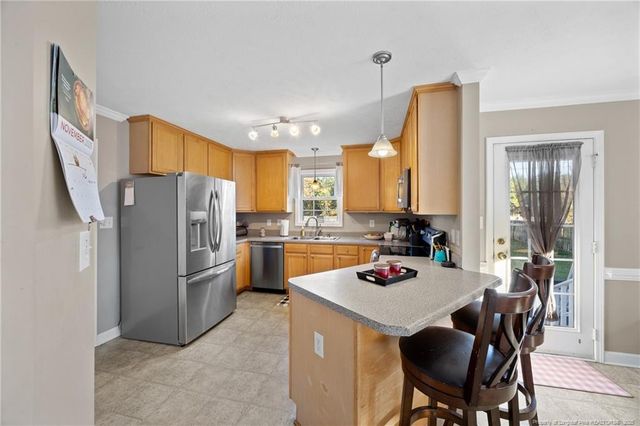 1103 Thistle Gold Drive, Hope Mills, NC 28348