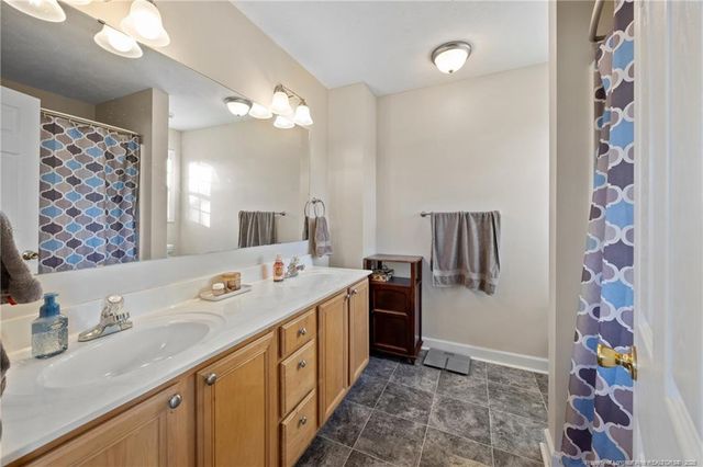 1103 Thistle Gold Drive, Hope Mills, NC 28348