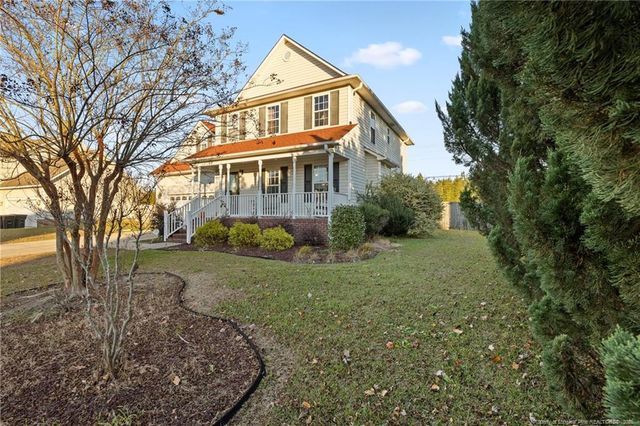 1103 Thistle Gold Drive, Hope Mills, NC 28348