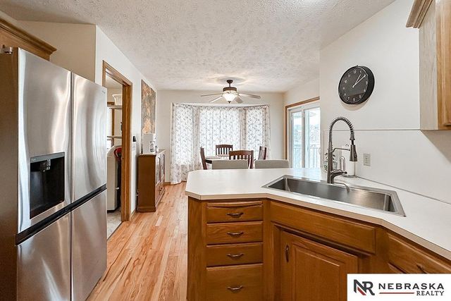 127 Longwood Drive, Papillion, NE 68133