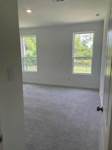 545 Shoreview Drive, Conroe, TX 77303
