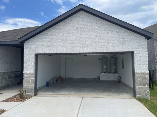545 Shoreview Drive, Conroe, TX 77303