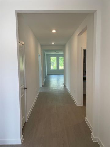 545 Shoreview Drive, Conroe, TX 77303