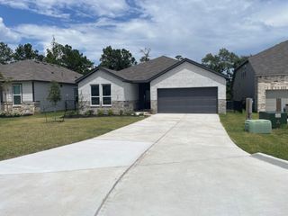 545 Shoreview Drive, Conroe, TX 77303