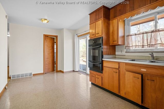 1103 Cornell Street, Charleston, WV 25302