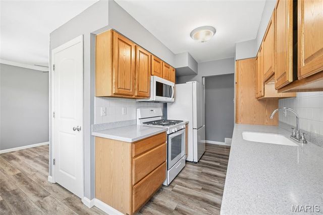 709 Riderwood Drive, Hazelwood, MO 63042