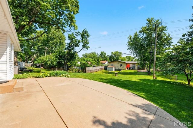 709 Riderwood Drive, Hazelwood, MO 63042
