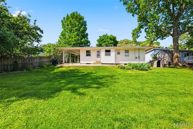 709 Riderwood Drive, Hazelwood, MO 63042