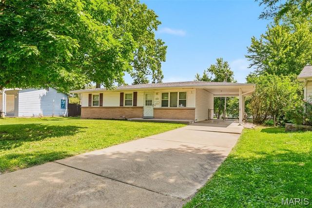 709 Riderwood Drive, Hazelwood, MO 63042