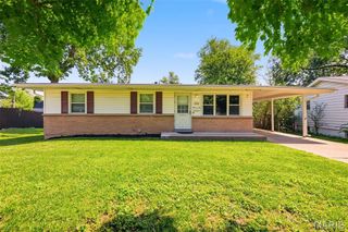 709 Riderwood Drive, Hazelwood, MO 63042
