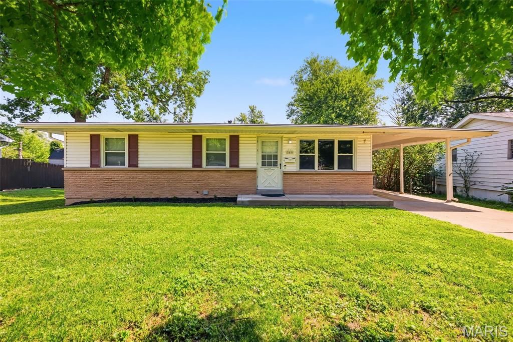 709 Riderwood Drive, Hazelwood, MO 63042