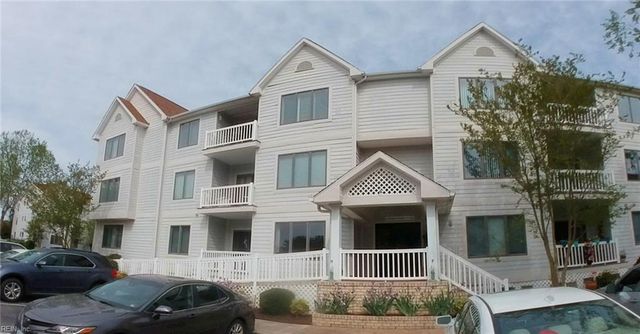 4 Harbor Watch Dr Unit 516, Chesapeake, VA 23320