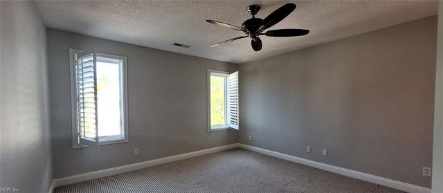 4 Harbor Watch Dr Unit 516, Chesapeake, VA 23320