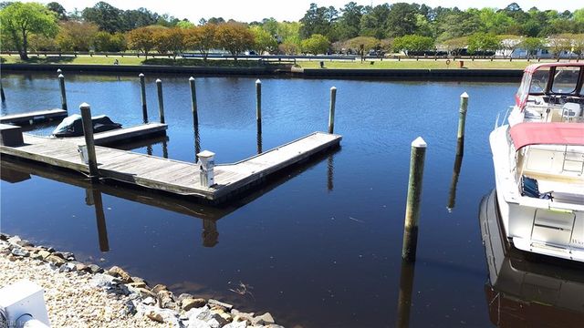 4 Harbor Watch Dr Unit 516, Chesapeake, VA 23320