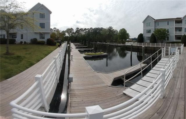 4 Harbor Watch Dr Unit 516, Chesapeake, VA 23320