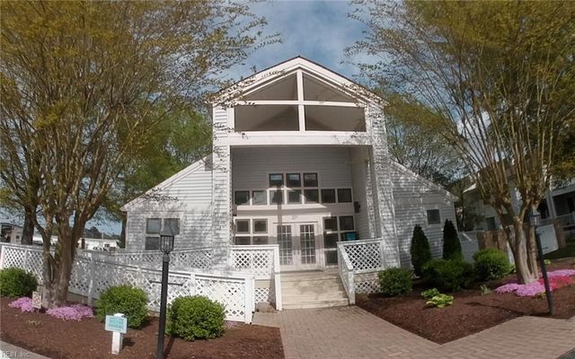 4 Harbor Watch Dr Unit 516, Chesapeake, VA 23320