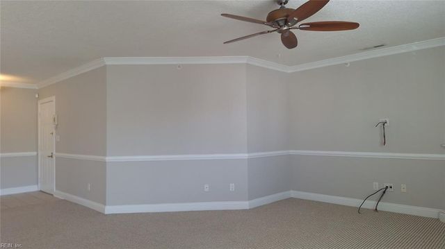 4 Harbor Watch Dr Unit 516, Chesapeake, VA 23320