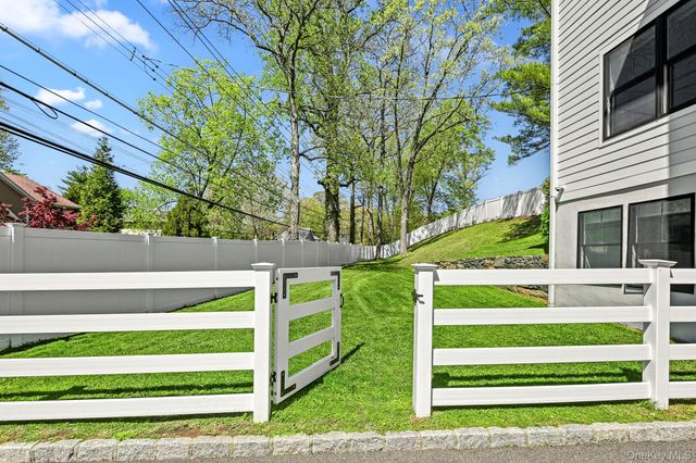 407 Wilmot Road, New Rochelle, NY 10804