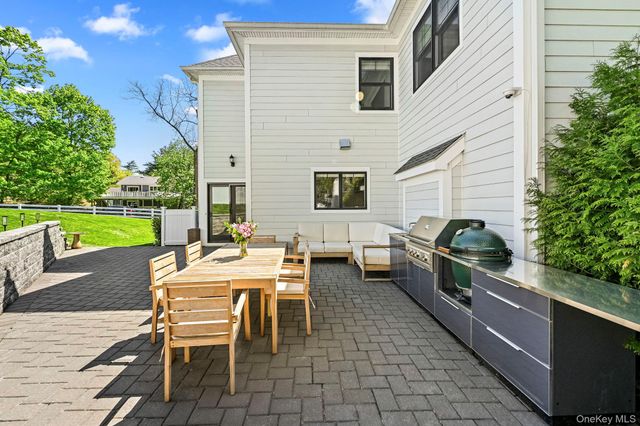 407 Wilmot Road, New Rochelle, NY 10804