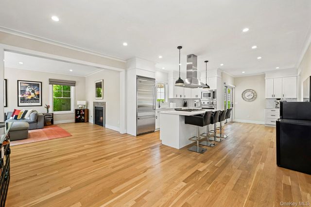 407 Wilmot Road, New Rochelle, NY 10804