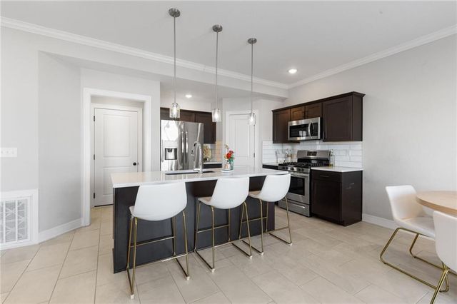 7422 Grand Slam Street, Parkville, MO 64152