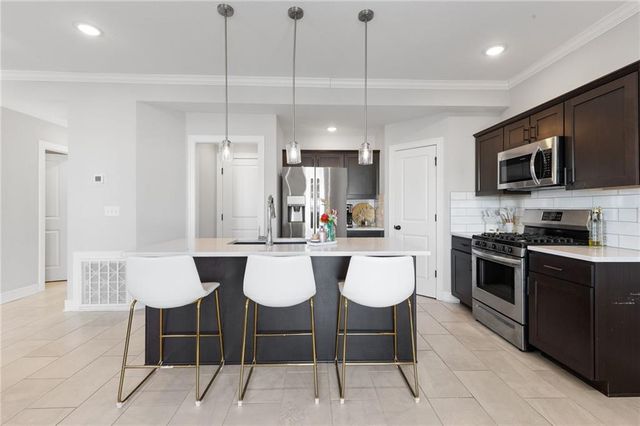 7422 Grand Slam Street, Parkville, MO 64152